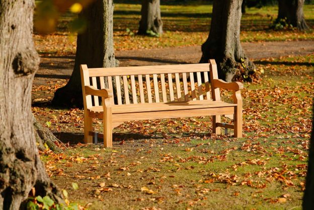 ROTHESAY TEAK SEAT 71 IN